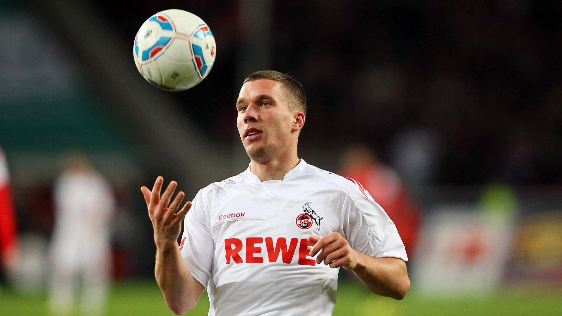 《王者荣耀》“荣耀新纪元”冠军争夺战,万人瞩目!